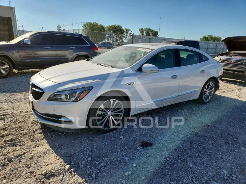 2017 Buick LACROSSE photo