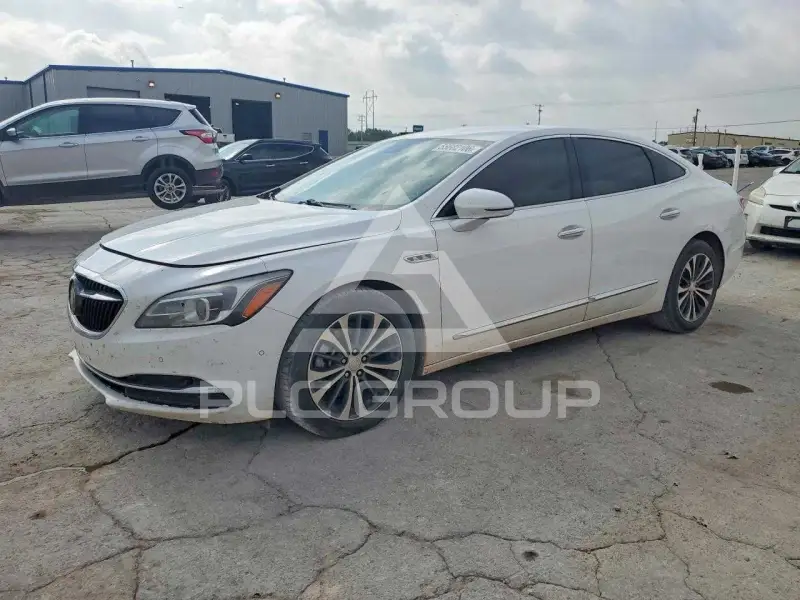 2017 Buick LACROSSE photo