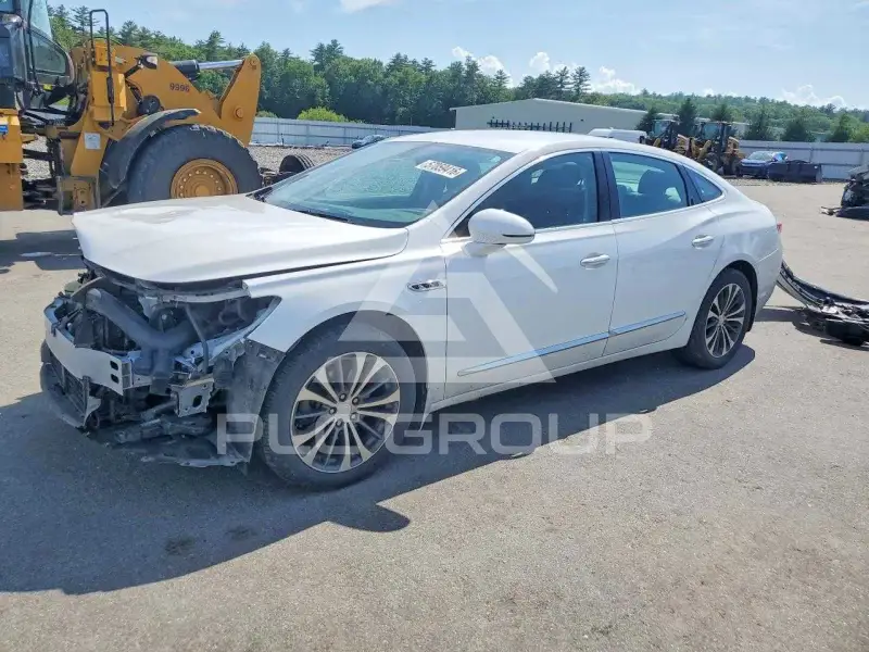 2017 Buick LACROSSE photo