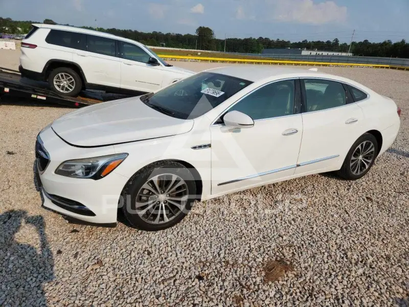 2017 Buick LACROSSE photo