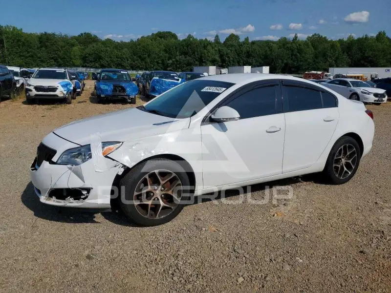 2017 Buick REGAL photo