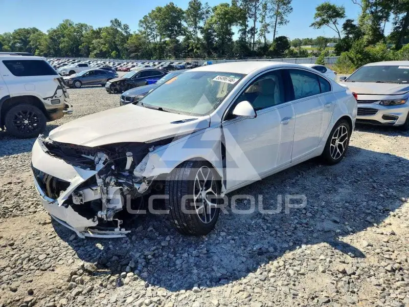 2017 Buick REGAL photo