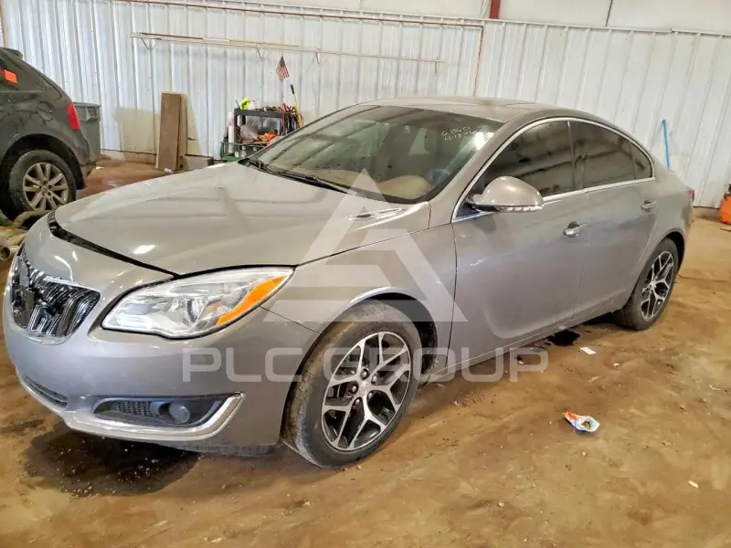2017 Buick REGAL photo