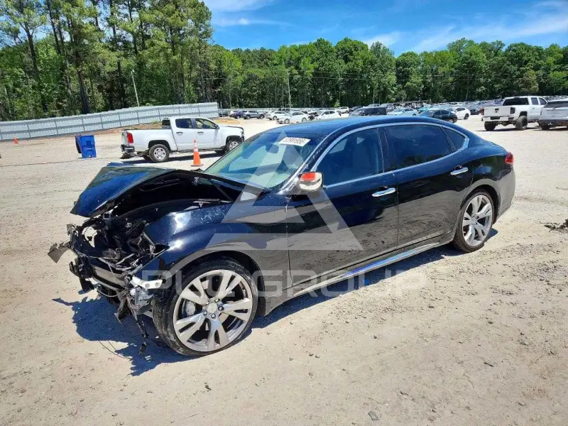 2017 Infinity Q70 фото