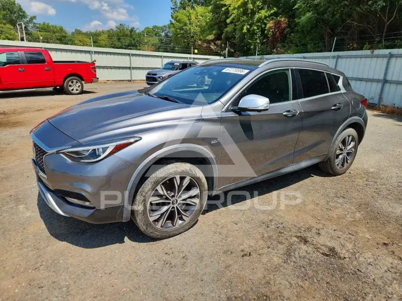 2017 Infinity QX30 фото