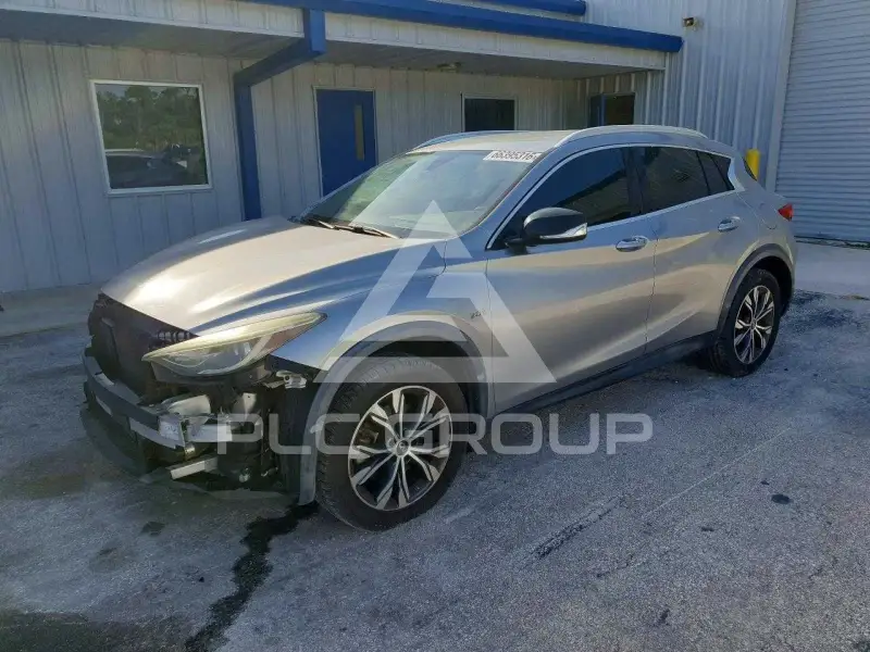 2017 Infinity QX30 фото