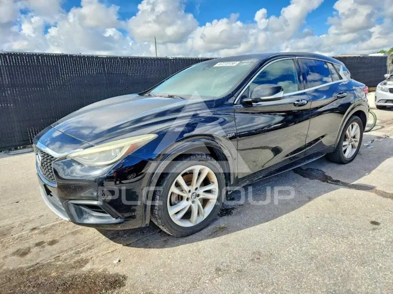 2017 Infinity QX30 фото