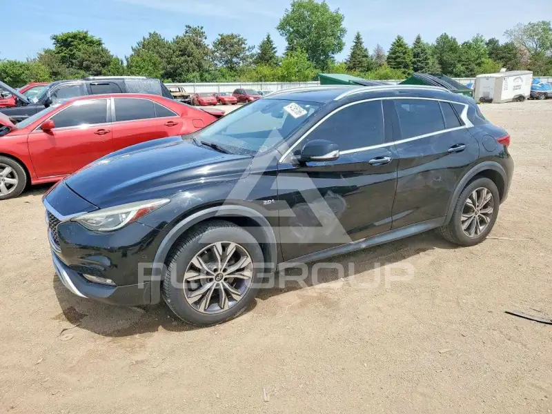 2017 Infinity QX30 фото