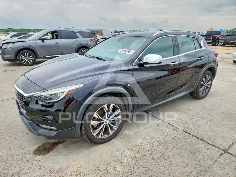 2017 Infinity QX30 фото