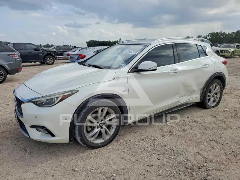 2017 Infinity QX30 фото