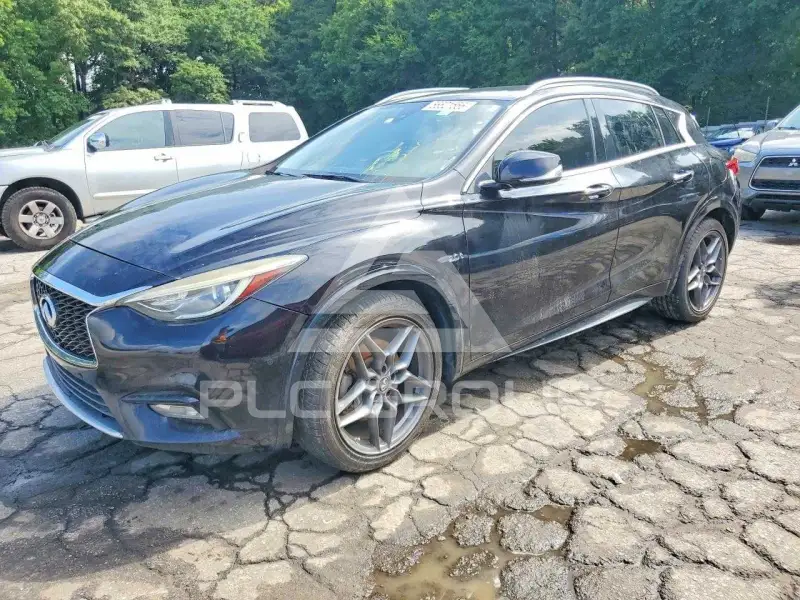 2017 Infinity QX30 фото