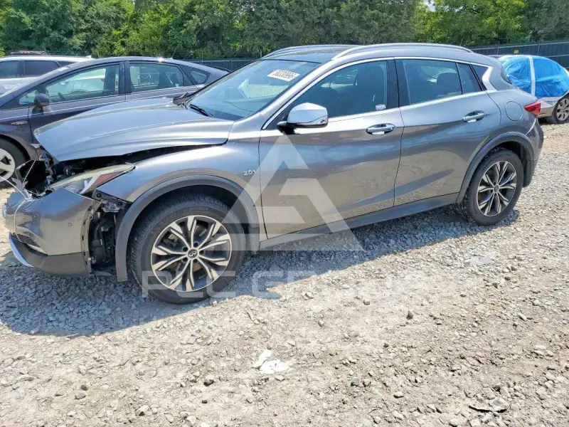 2017 Infinity QX30 фото