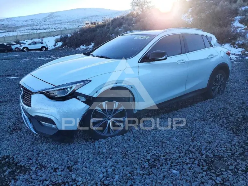 2017 Infinity QX30 фото
