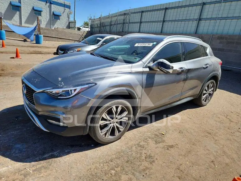 2017 Infinity QX30 фото