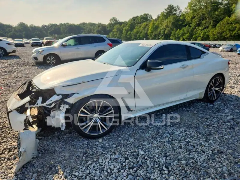 2017 Infinity Q60 photo