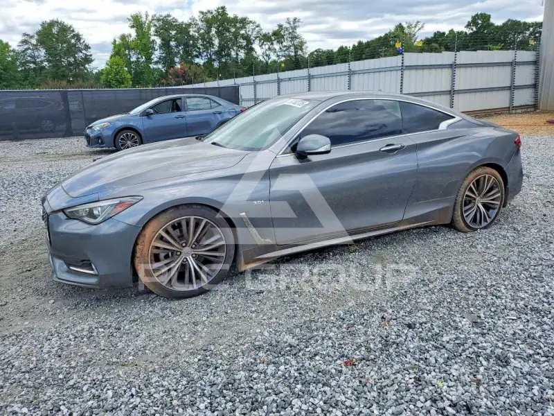 2017 Infinity Q60 photo