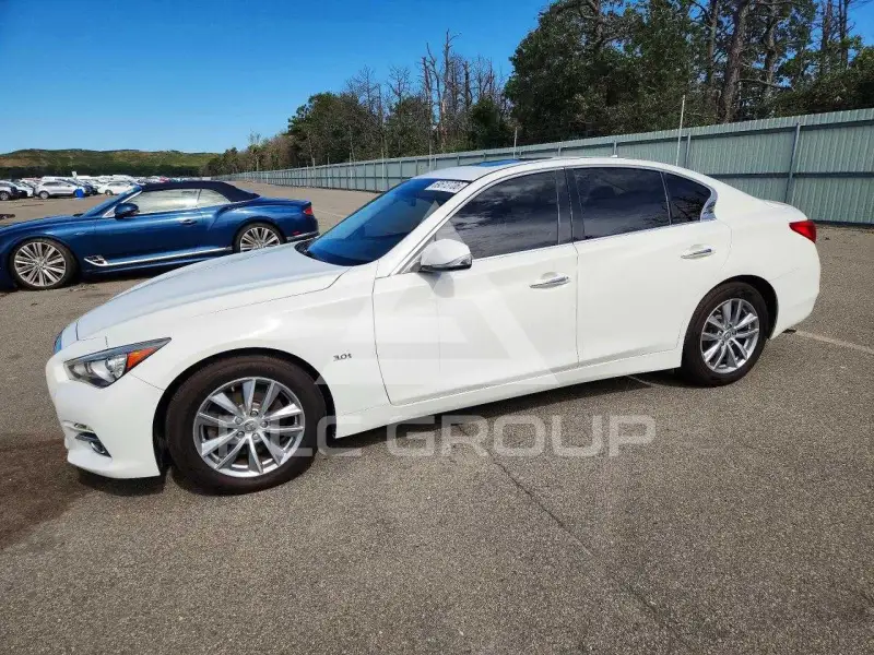2017 Infinity Q50 фото