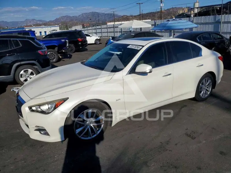 2017 Infinity Q50 фото