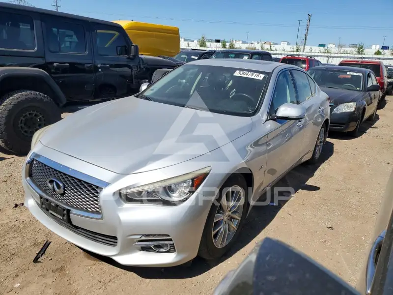 2017 Infinity Q50 фото