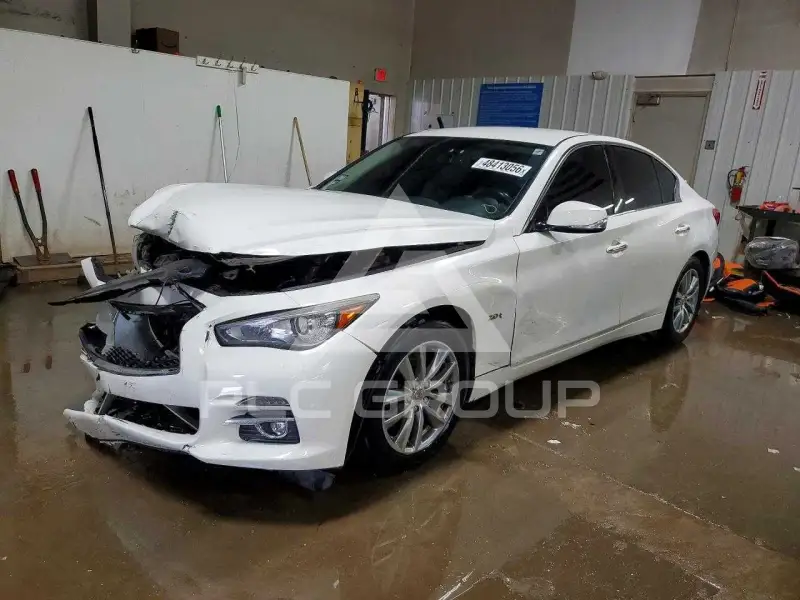 2017 Infinity Q50 фото