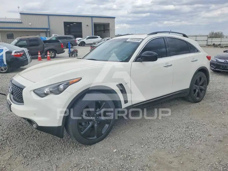 2017 Infinity QX70 фото