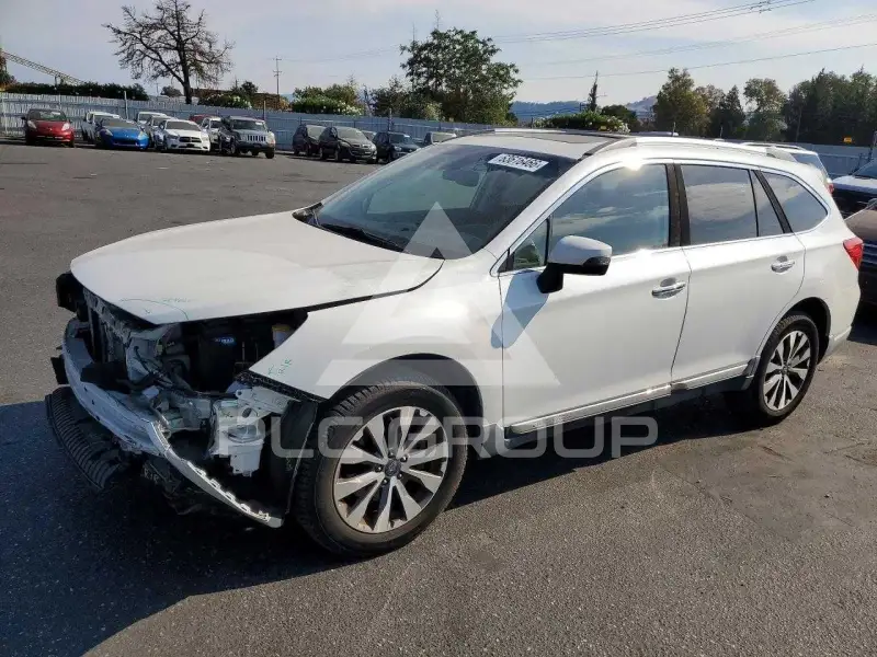2017 Subaru Outback photo