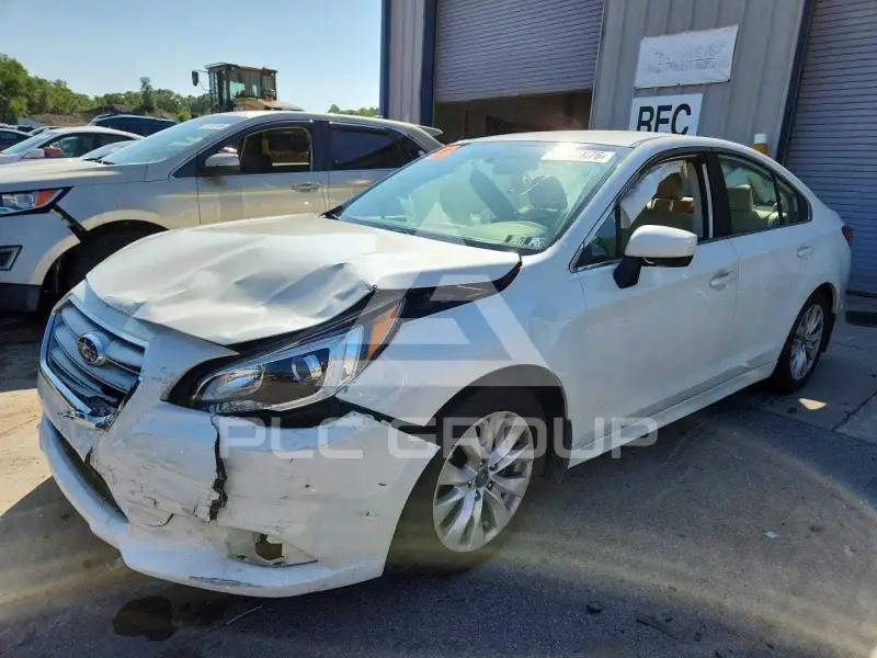 2017 Subaru Legacy photo
