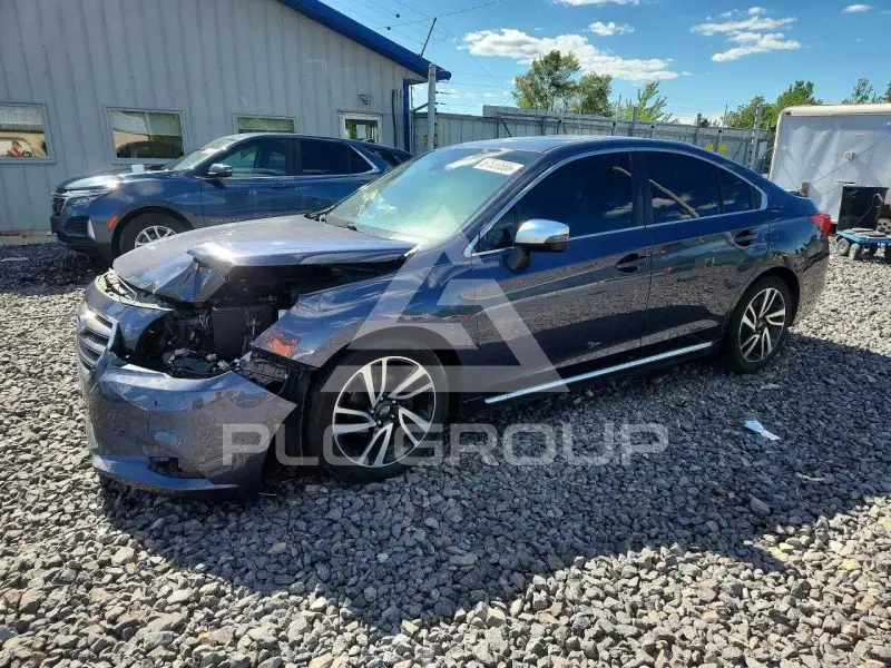 2017 Subaru Legacy photo