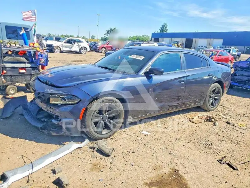 2017 Dodge CHARGER photo
