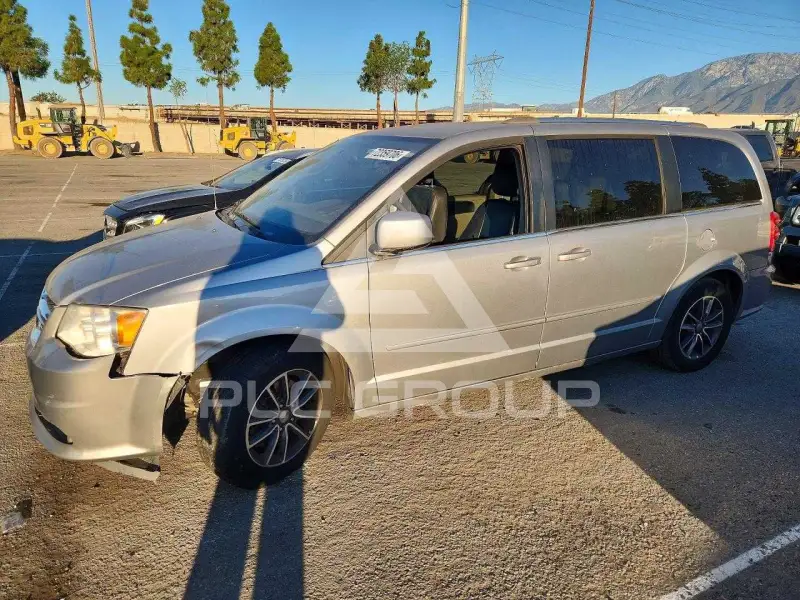 2017 Dodge CARAVAN фото