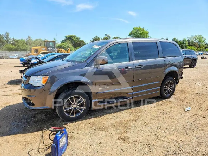 2017 Dodge CARAVAN photo