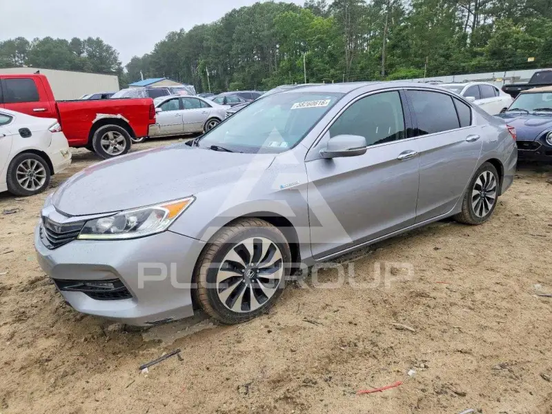 2017 Honda Accord photo