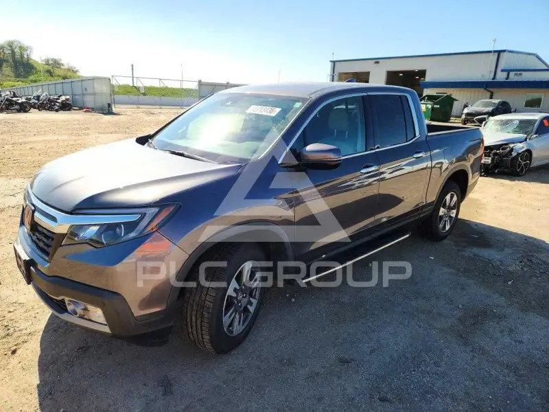 2017 Honda RIDGELINE photo