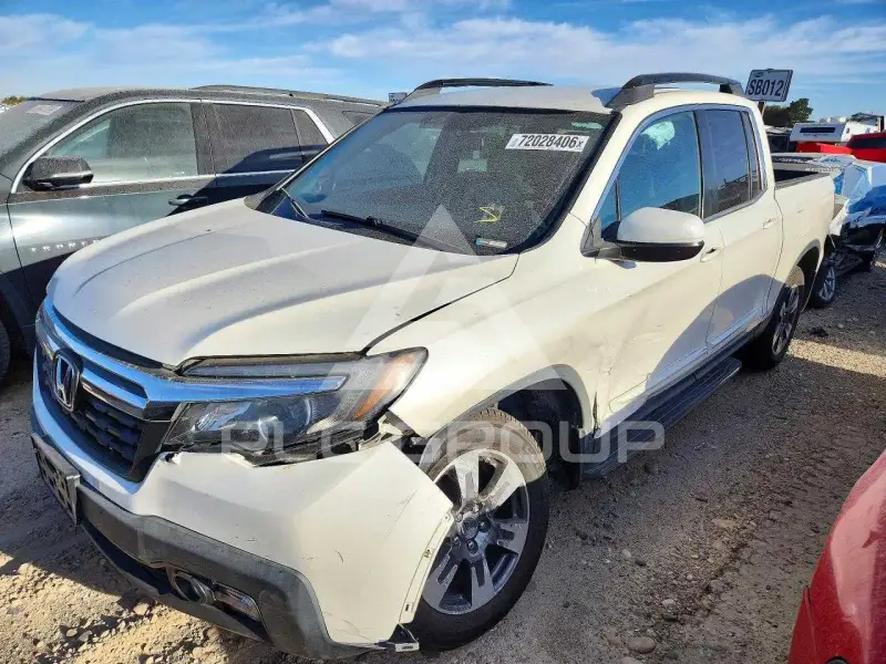 2017 Honda RIDGELINE photo