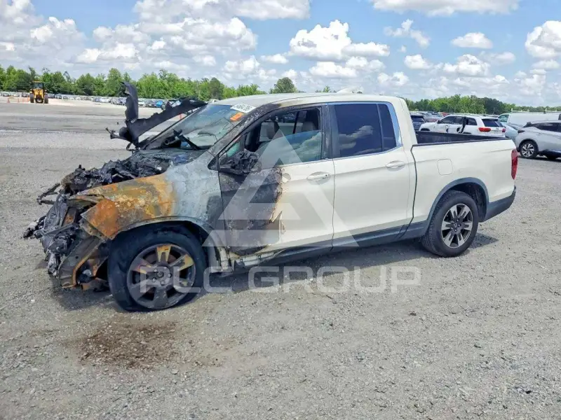 2017 Honda RIDGELINE photo