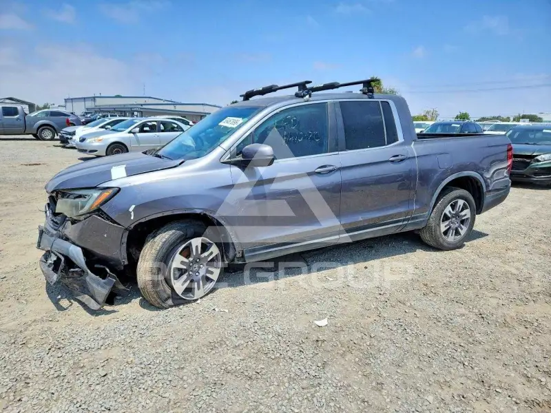 2017 Honda RIDGELINE photo