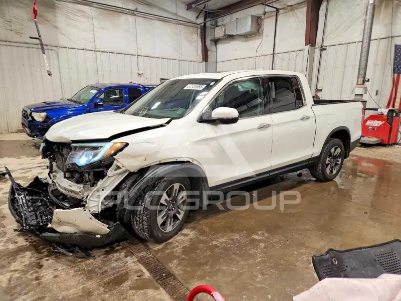 2017 Honda RIDGELINE фото