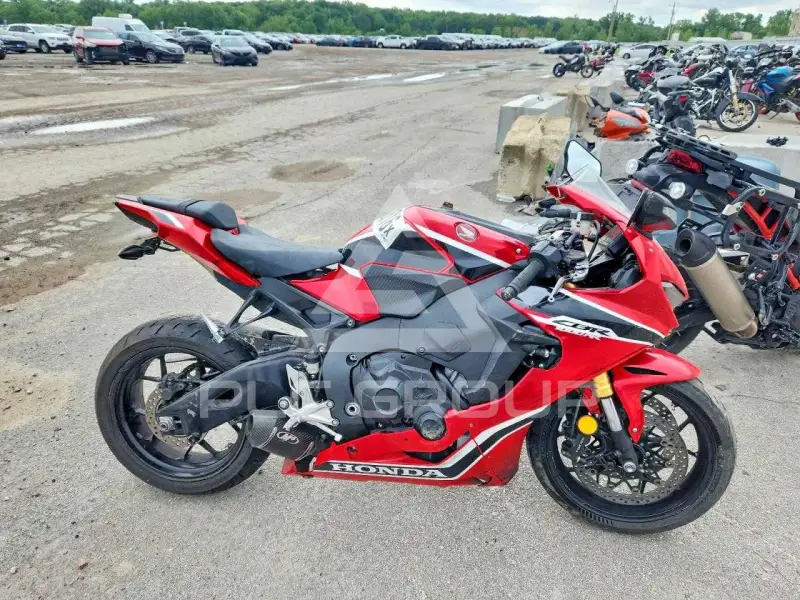 2017 Honda CBR фото