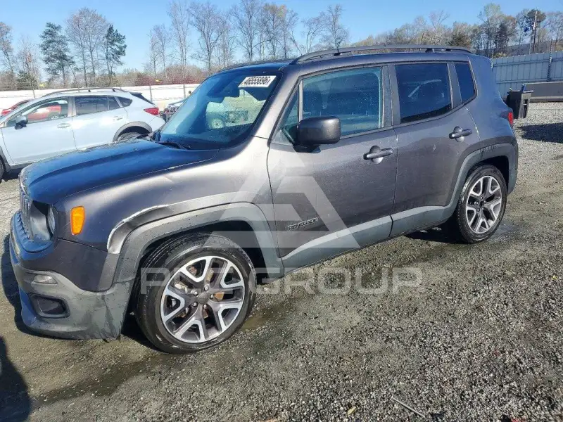2017 Jeep Renegade photo