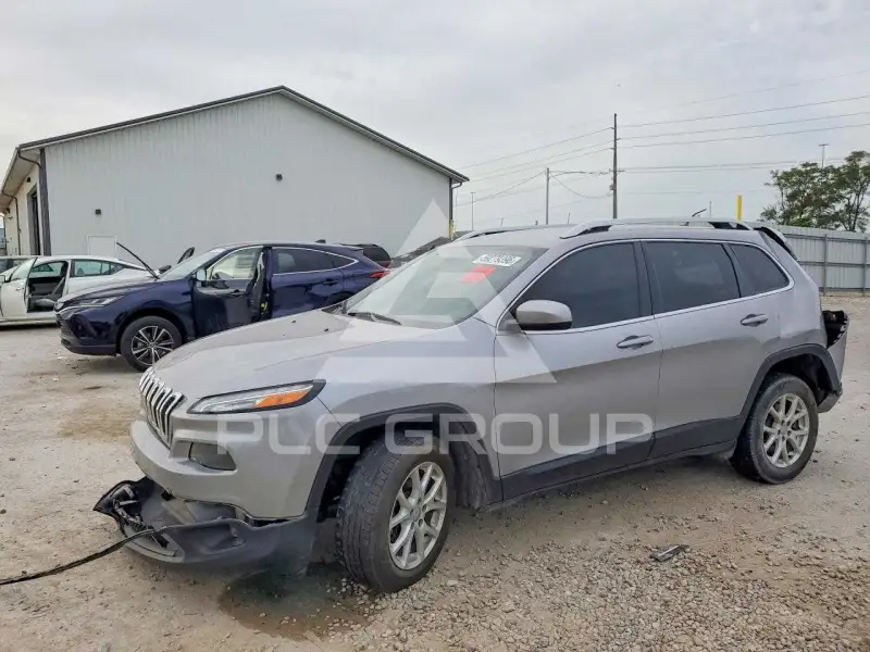 2017 Jeep CHEROKEE photo