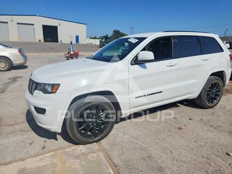 2017 Jeep CHEROKEE фото
