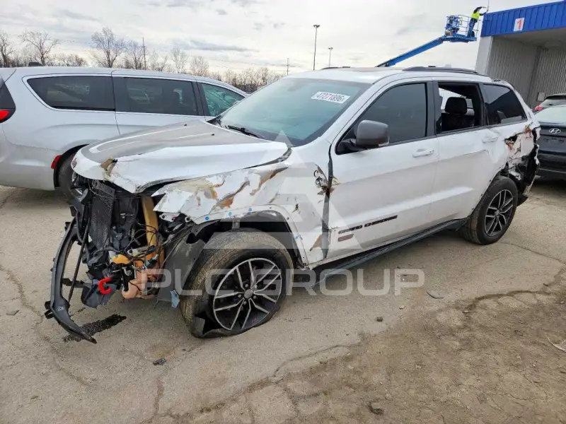2017 Jeep CHEROKEE photo