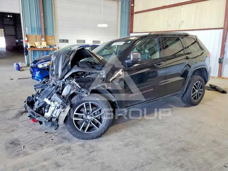 2017 Jeep CHEROKEE фото
