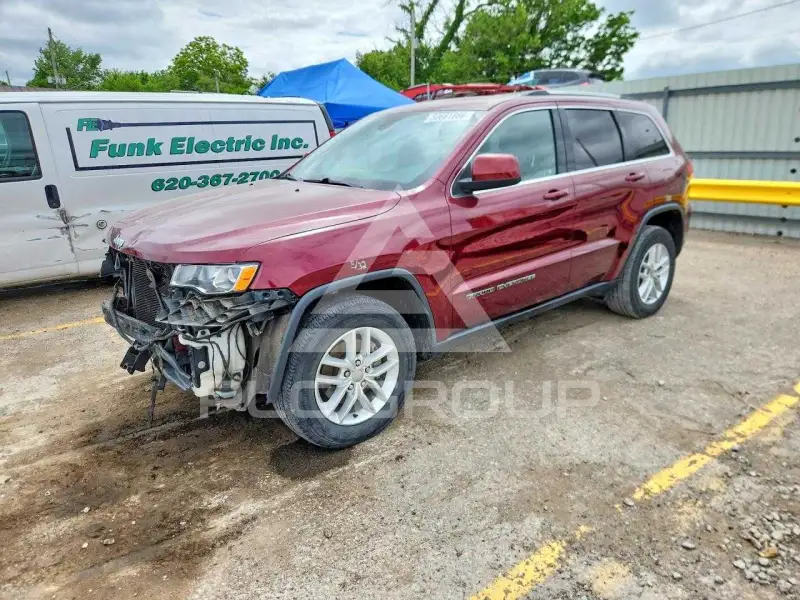 2017 Jeep CHEROKEE фото