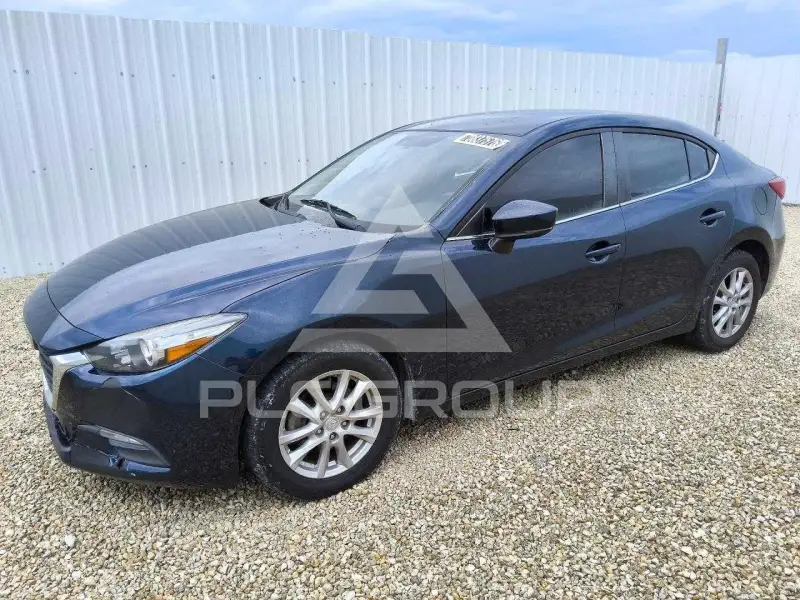 2017 Mazda 3 photo
