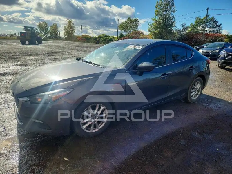 2017 Mazda 3 photo