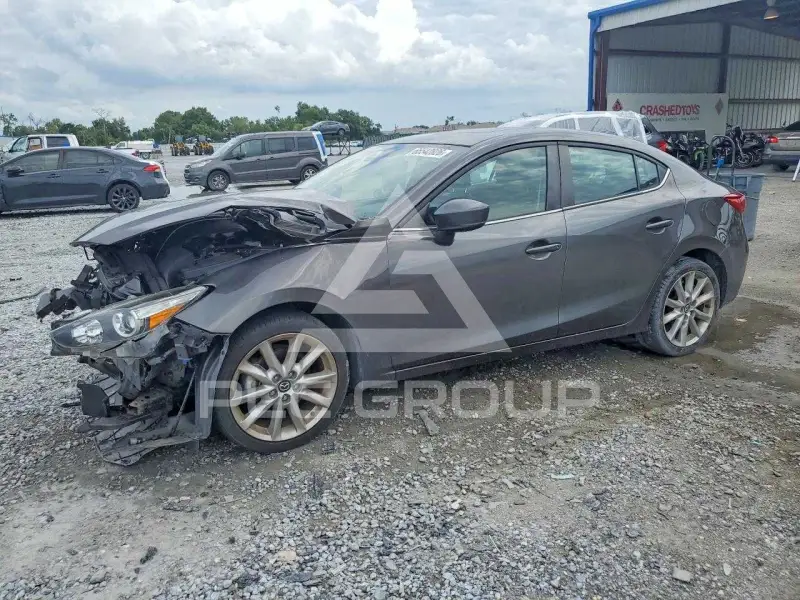 2017 Mazda 3 фото