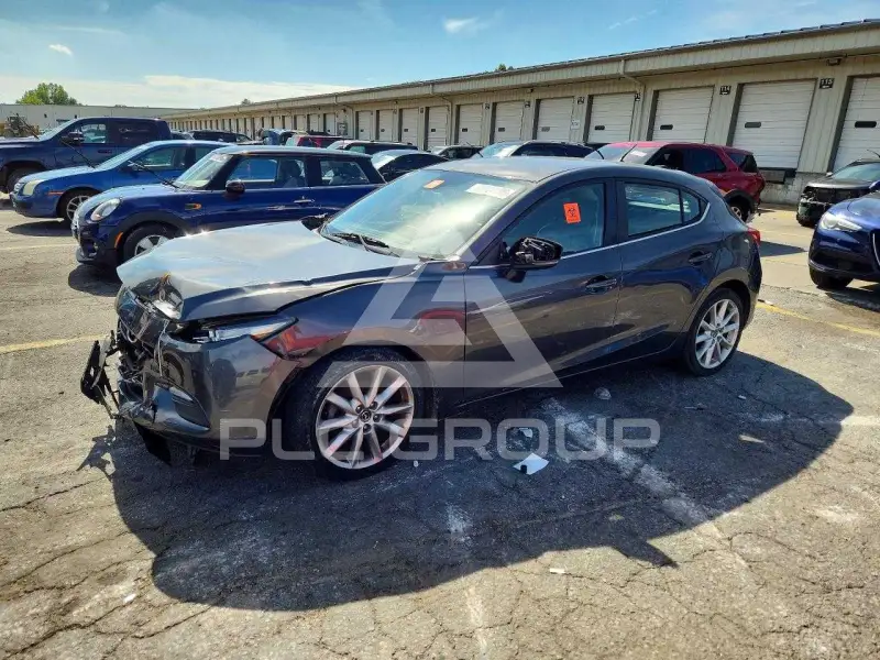 2017 Mazda 3 фото