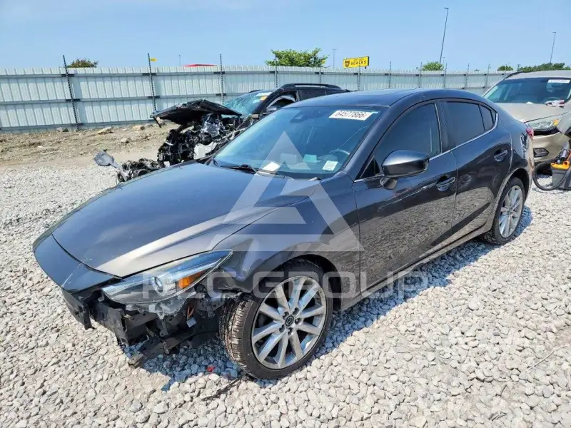 2017 Mazda 3 photo