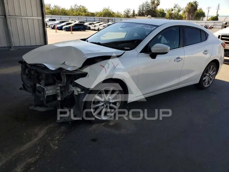 2017 Mazda 3 фото